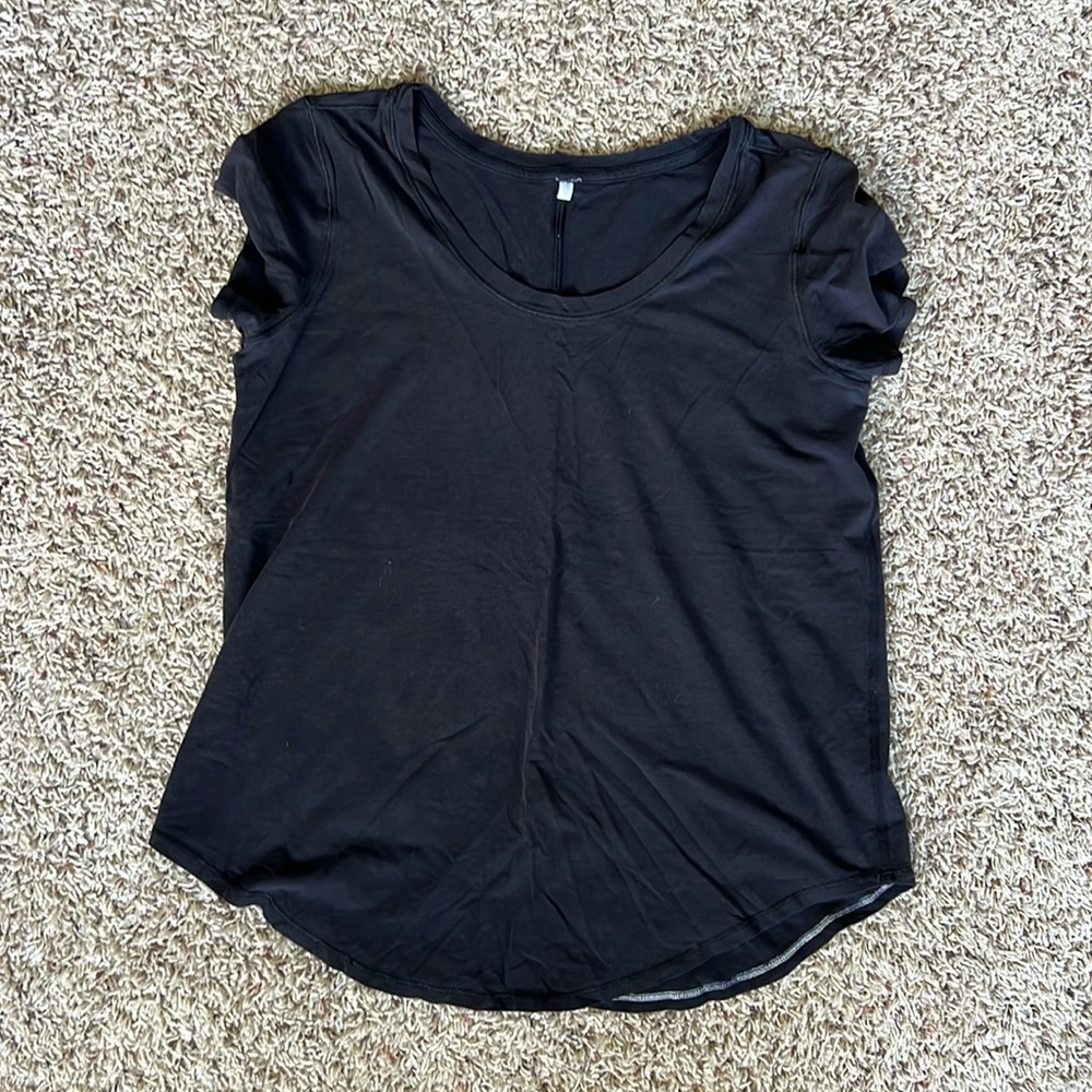 Lululemon T-shirt